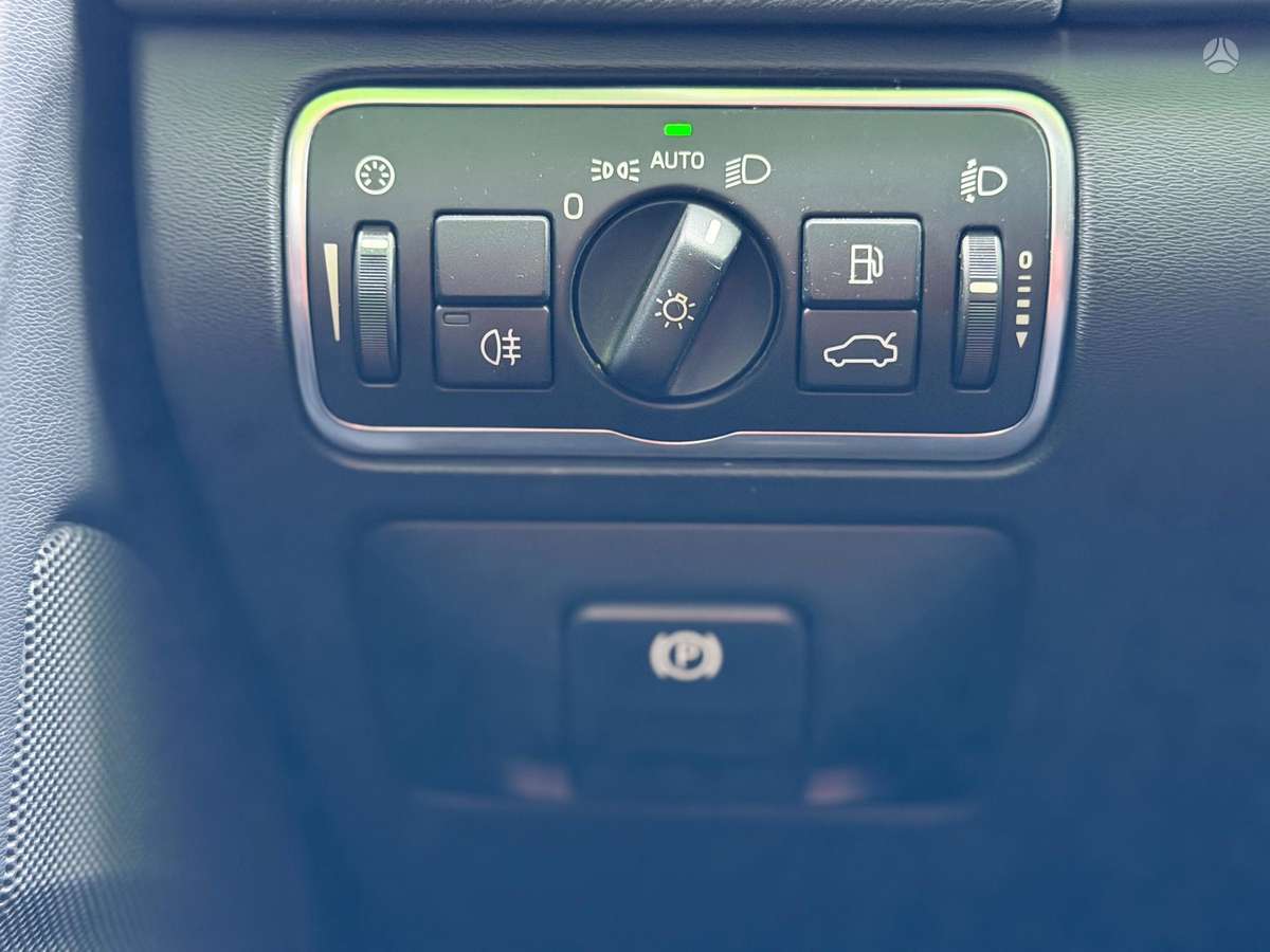 Volvo V60, 1.6 l., hatchback