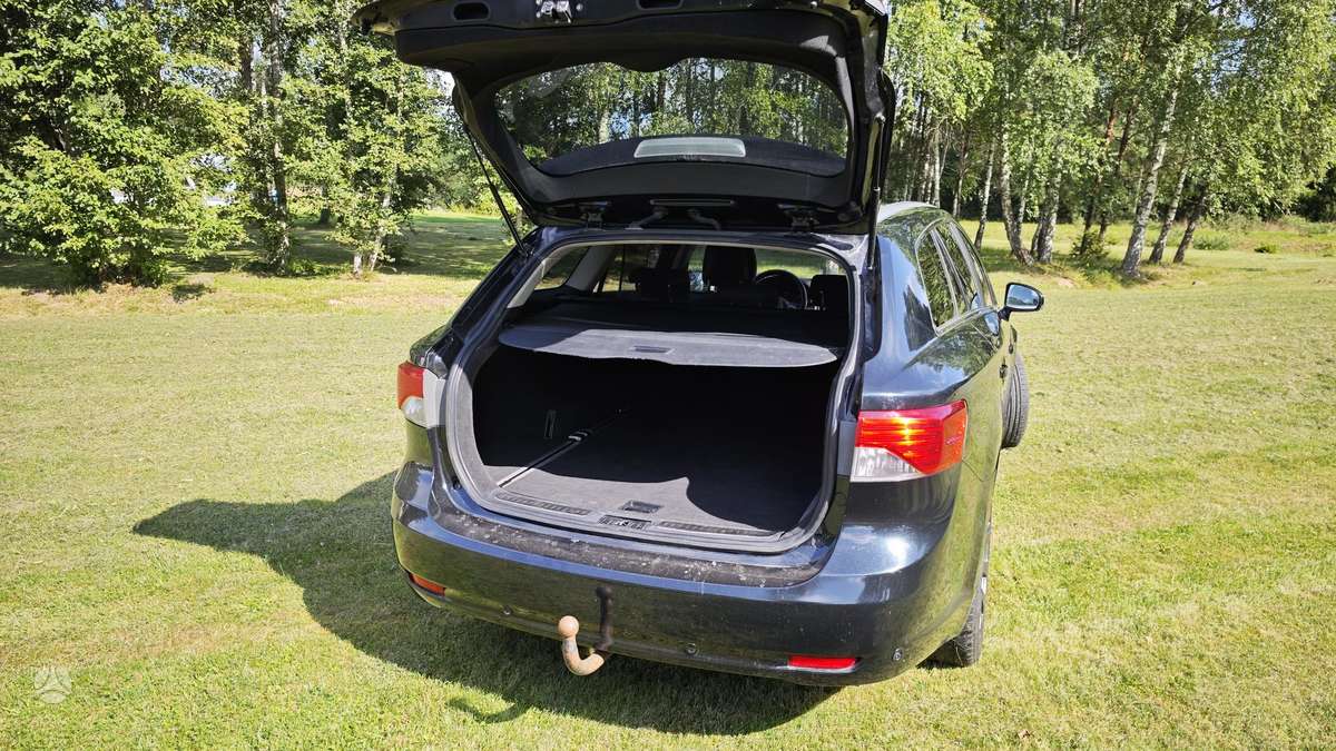Toyota Avensis - 4