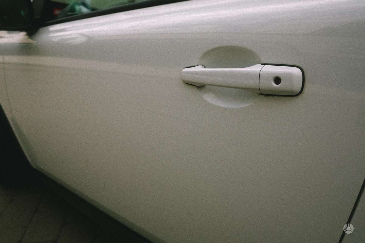 Volvo C30, 1.6 l., hatchback