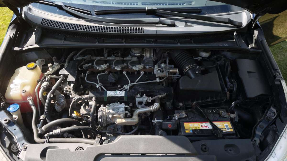 Toyota Avensis - 11