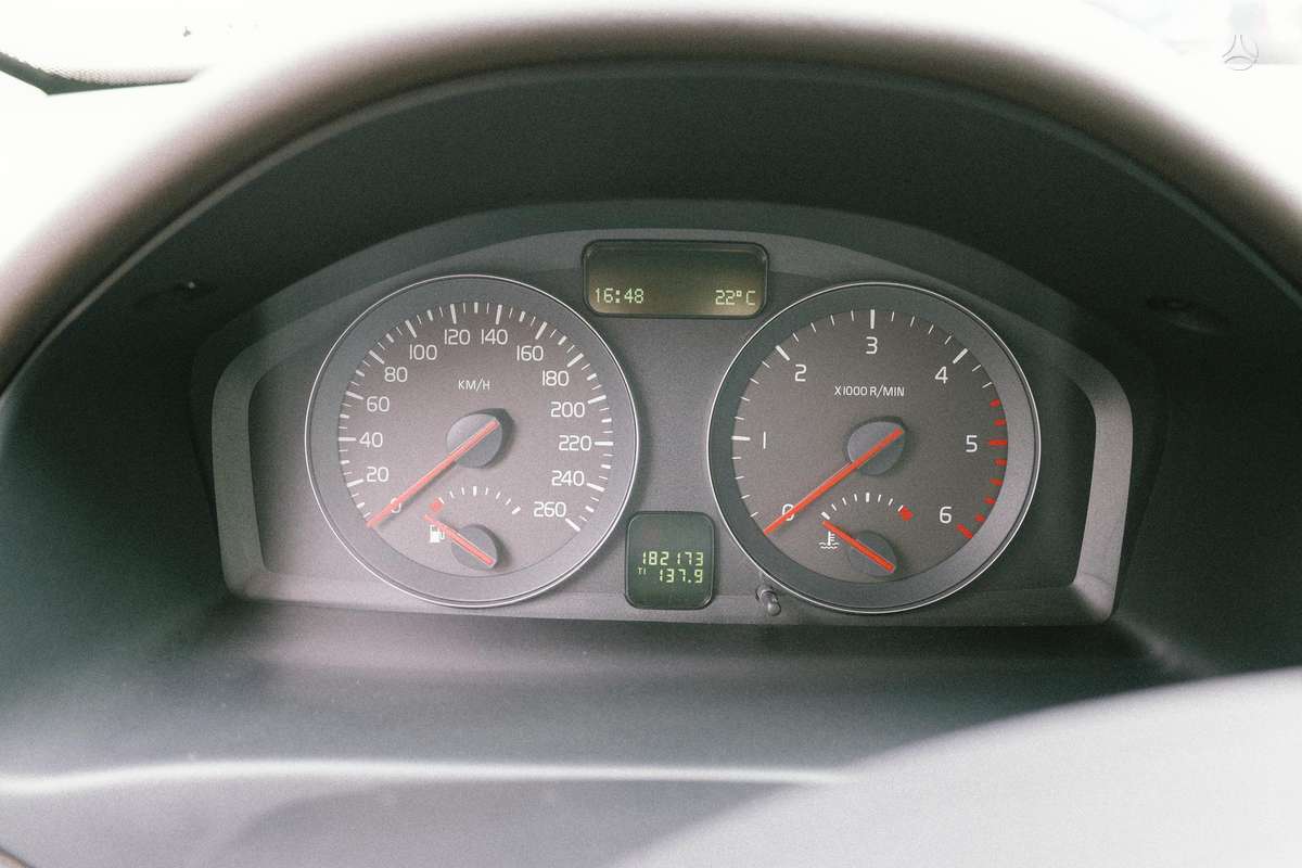 Volvo C30, 1.6 l., hatchback