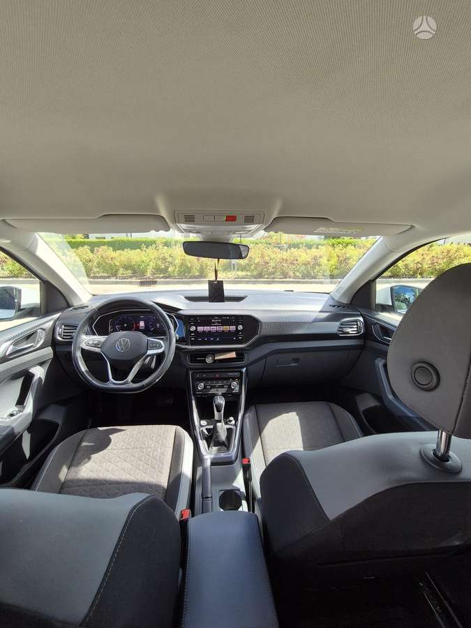 Volkswagen T-Cross - 11
