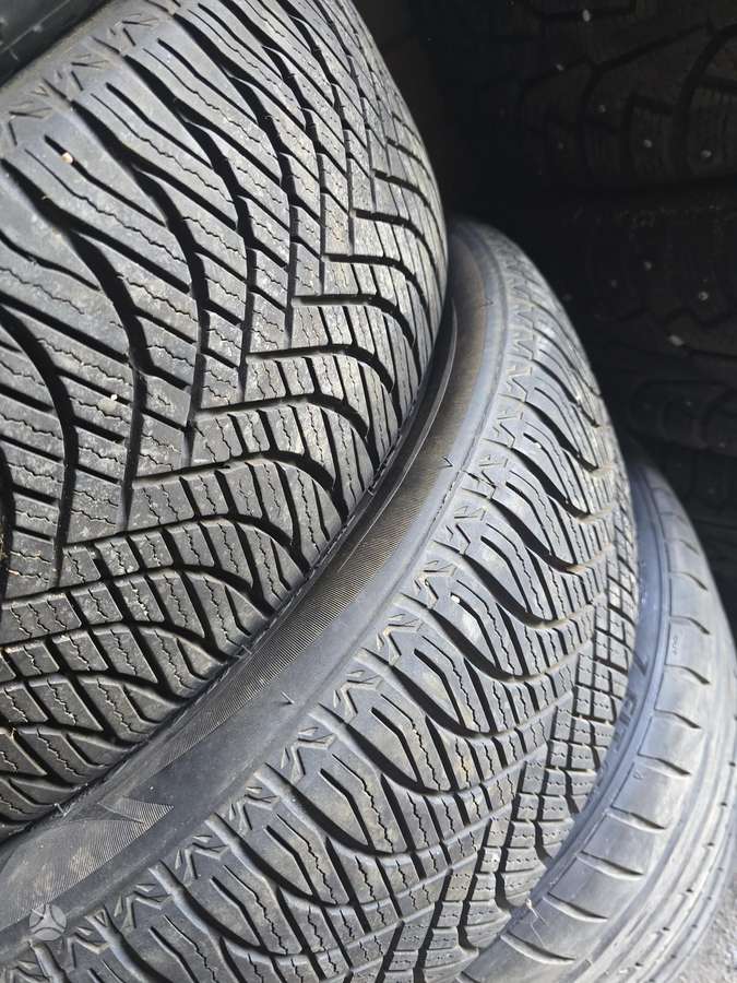 Trazano, всесезонные 215/55 R16