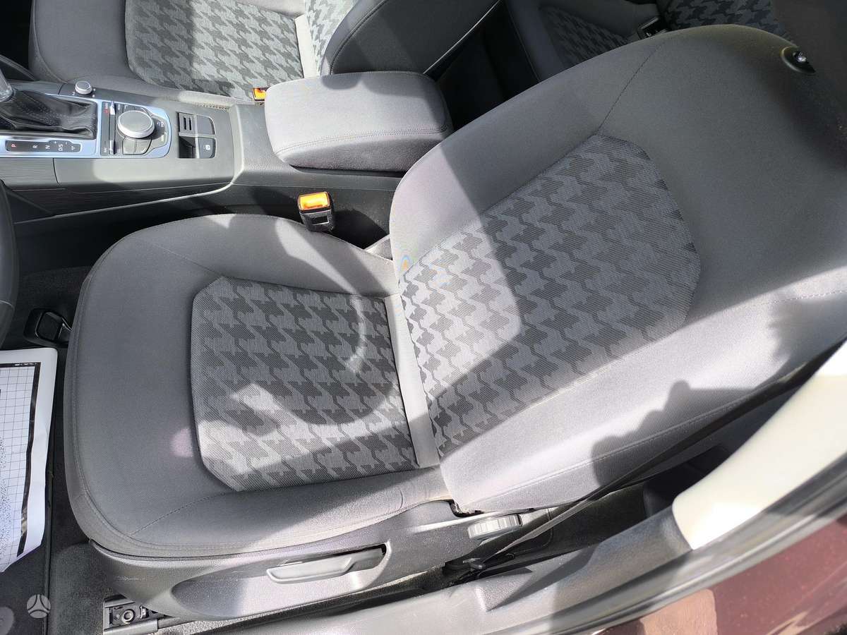 Audi A3, 1.6 l., hatchback