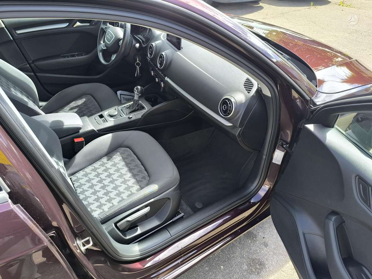 Audi A3, 1.6 l., hečbekas