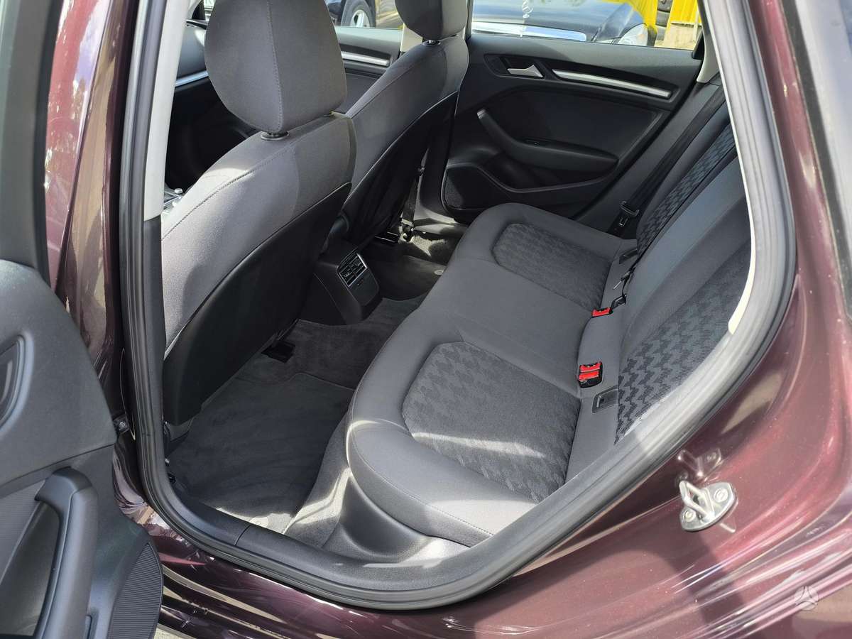 Audi A3, 1.6 l., hečbekas