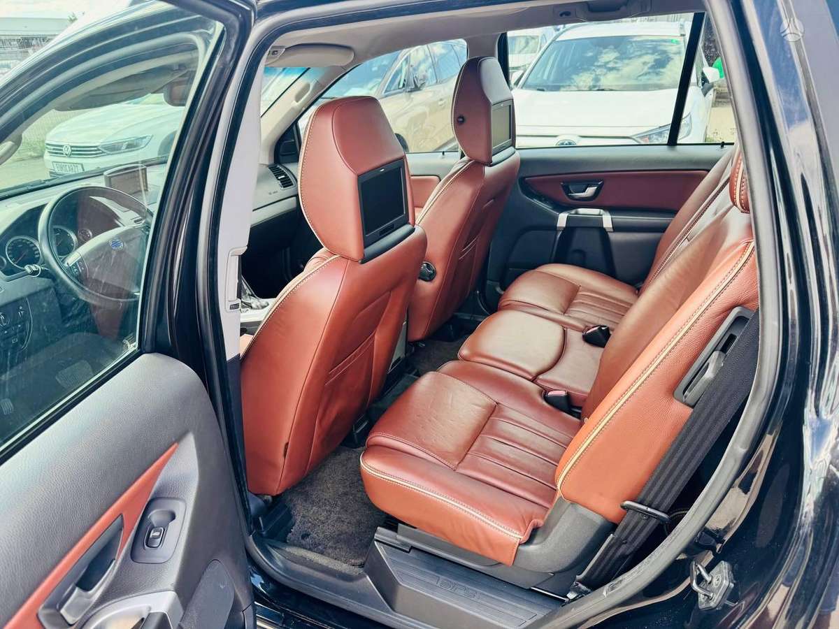 Volvo XC90 - 8