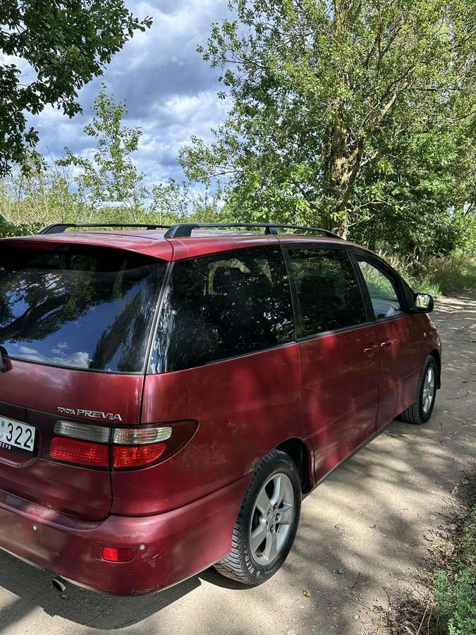 Toyota Previa, Универсал