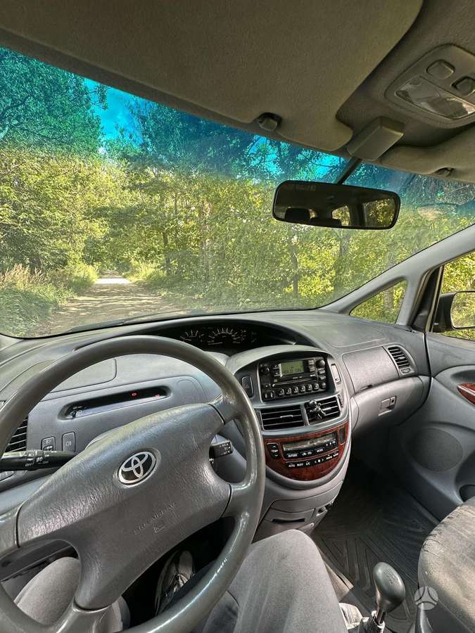 Toyota Previa, Универсал