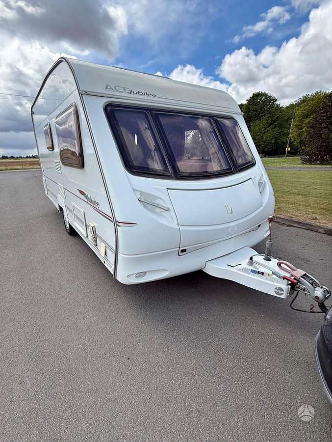 Ace Jubilee, caravans