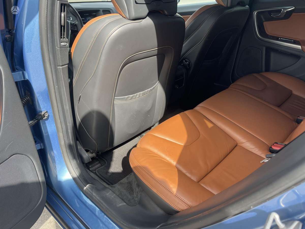 Volvo V60, 2.4 l., Универсал