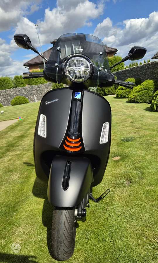 Piaggio Vespa 125cc, мотороллеры / мопеды