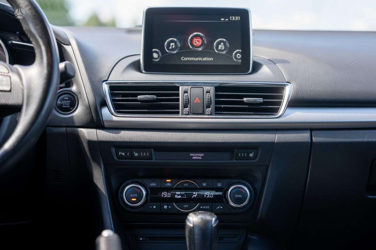 Mazda 3, 2.0 l., hatchback