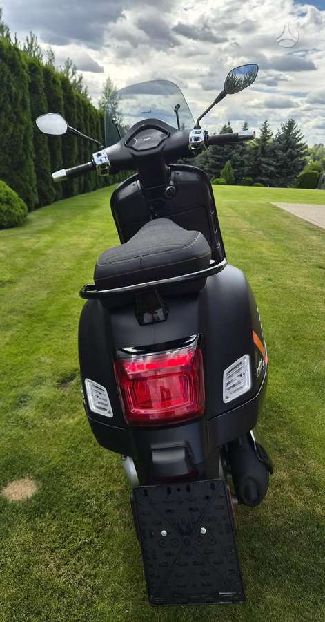 Piaggio Vespa 125cc, мотороллеры / мопеды