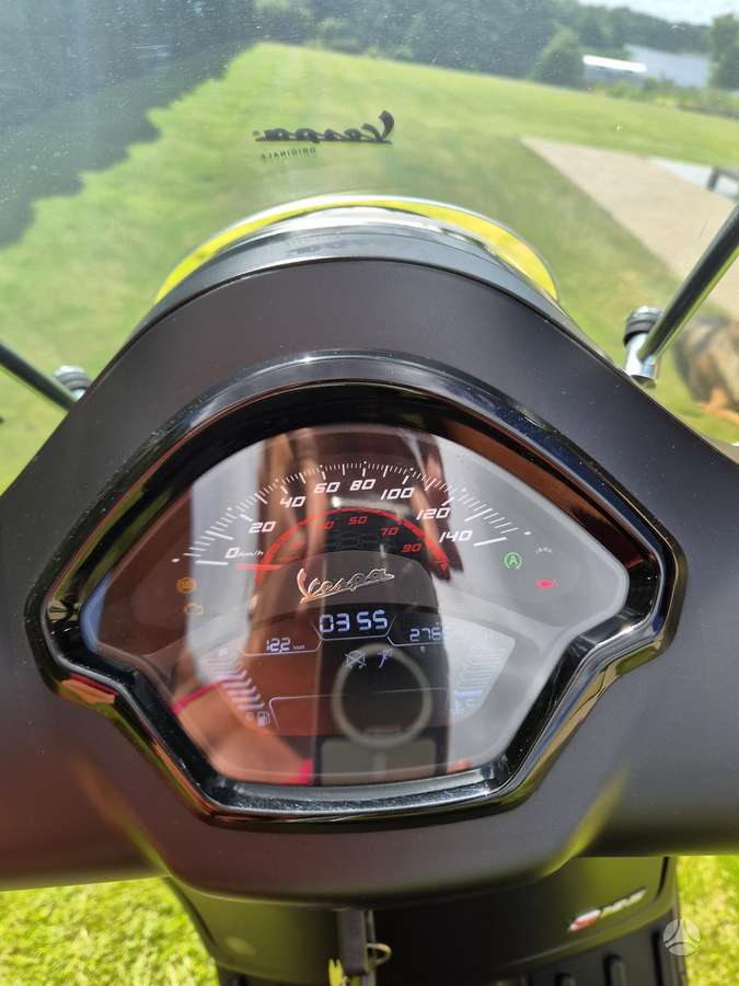 Piaggio Vespa 125cc, мотороллеры / мопеды