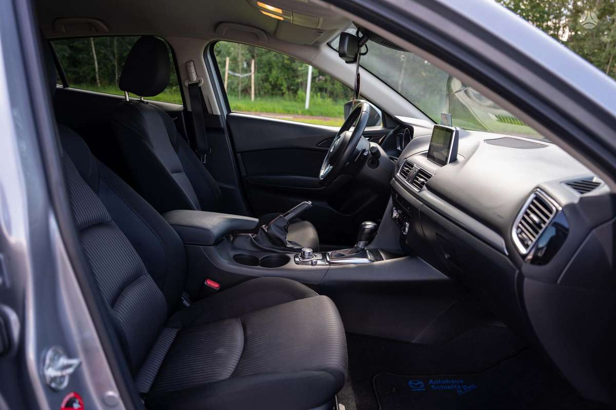 Mazda 3, 2.0 l., hatchback