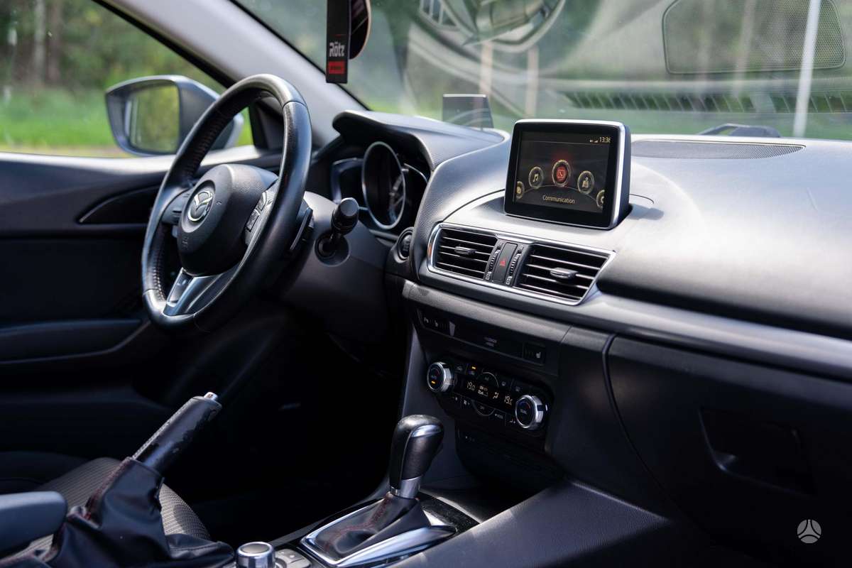 Mazda 3, 2.0 l., hatchback