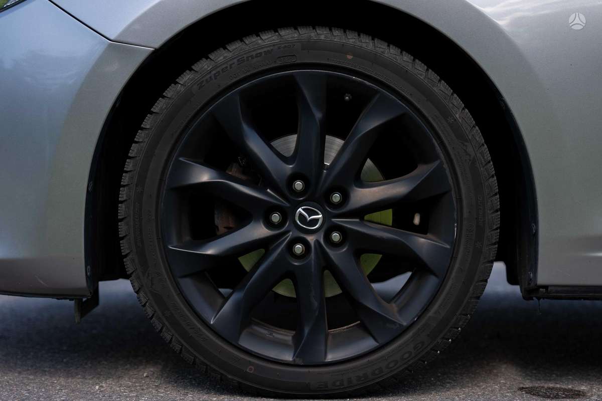 Mazda 3, 2.0 l., hatchback