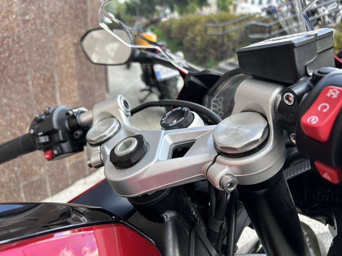 Triumph Daytona 660cc, спортбайки / superbikes