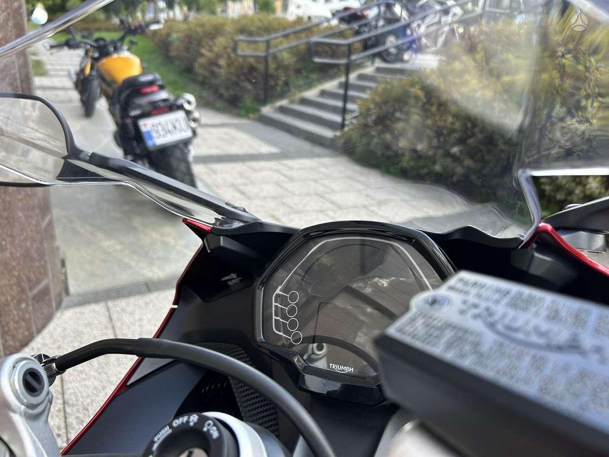 Triumph Daytona 660cc, спортбайки / superbikes