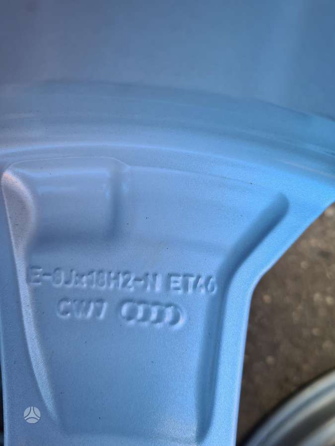 Audi ORIGINAL  A3 / Q3, light alloy, R18