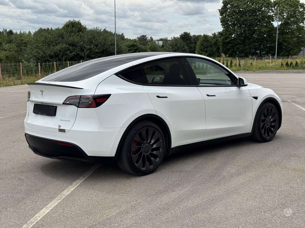 Tesla Model Y, 82 kWh, hečbekas