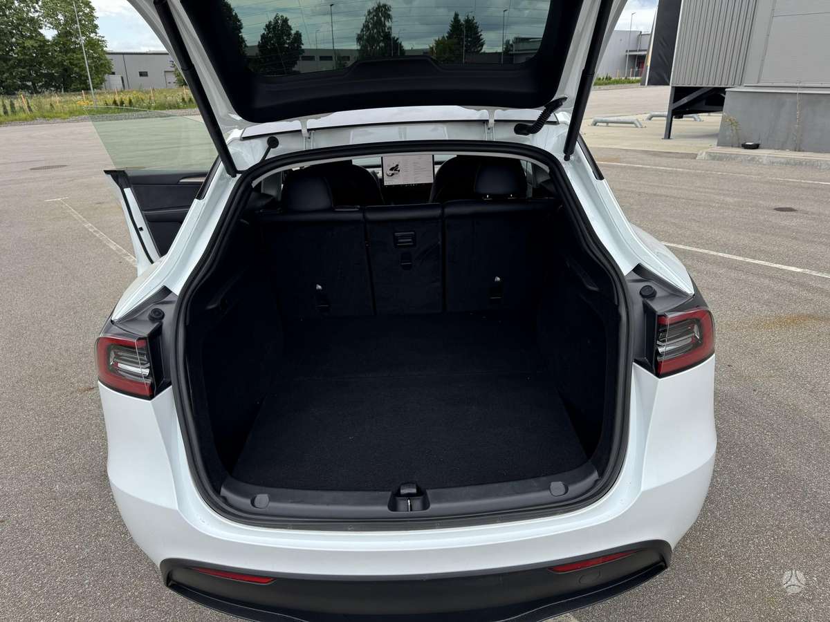 Tesla Model Y, 82 kWh, hečbekas