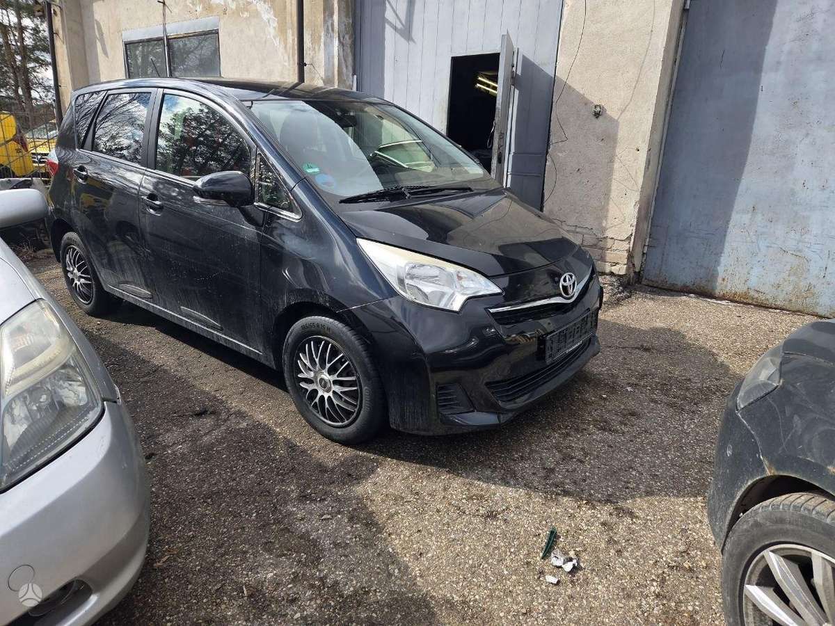 Toyota Verso-S - 2