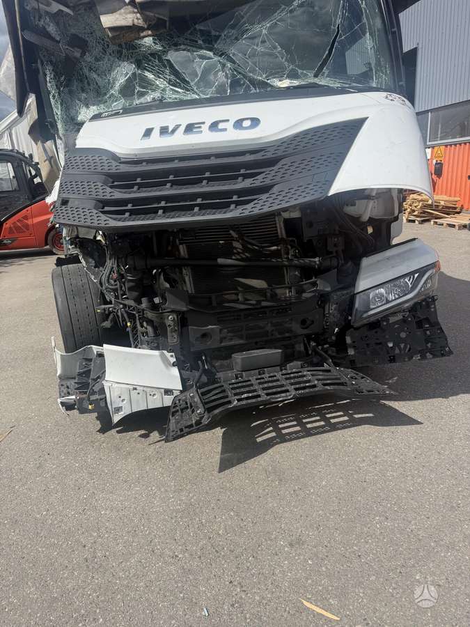 Iveco STRALIS AS 440, тягачи