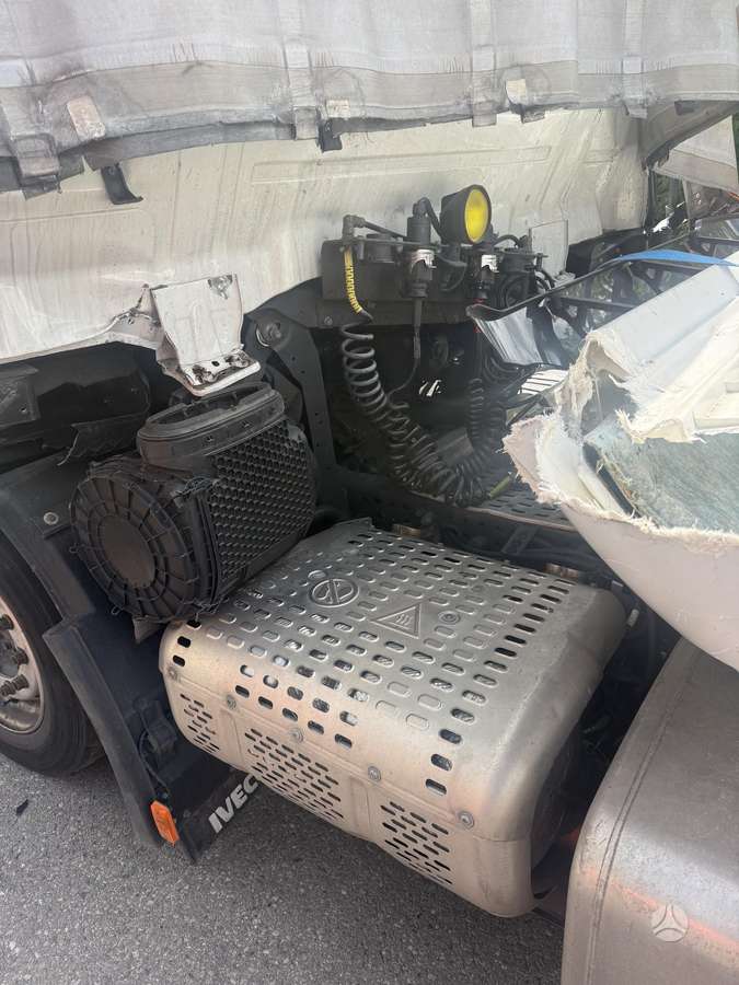 Iveco STRALIS AS 440, тягачи