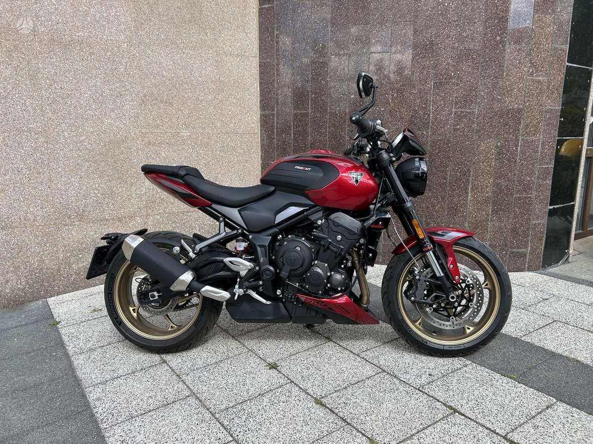 Triumph Trident 798cc, street / klasikiniai