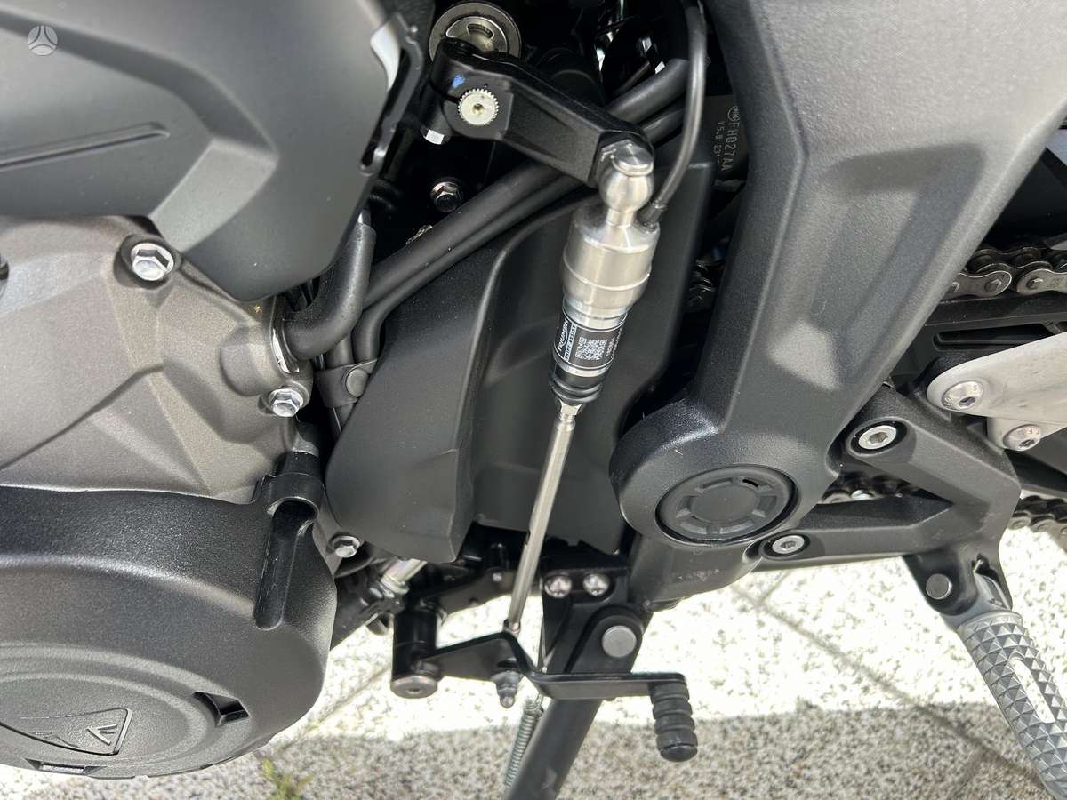 Triumph Trident 798cc, street / klasikiniai