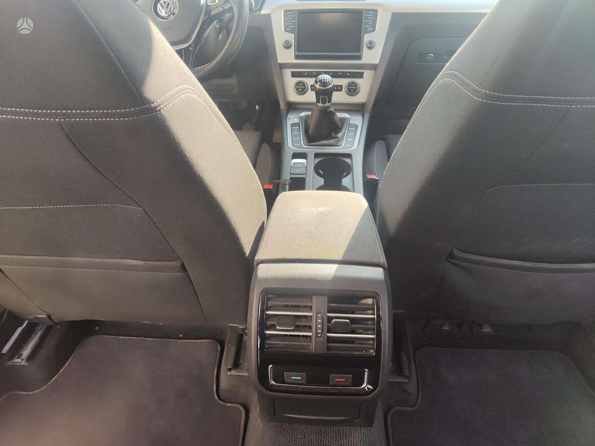 Volkswagen Passat - 3