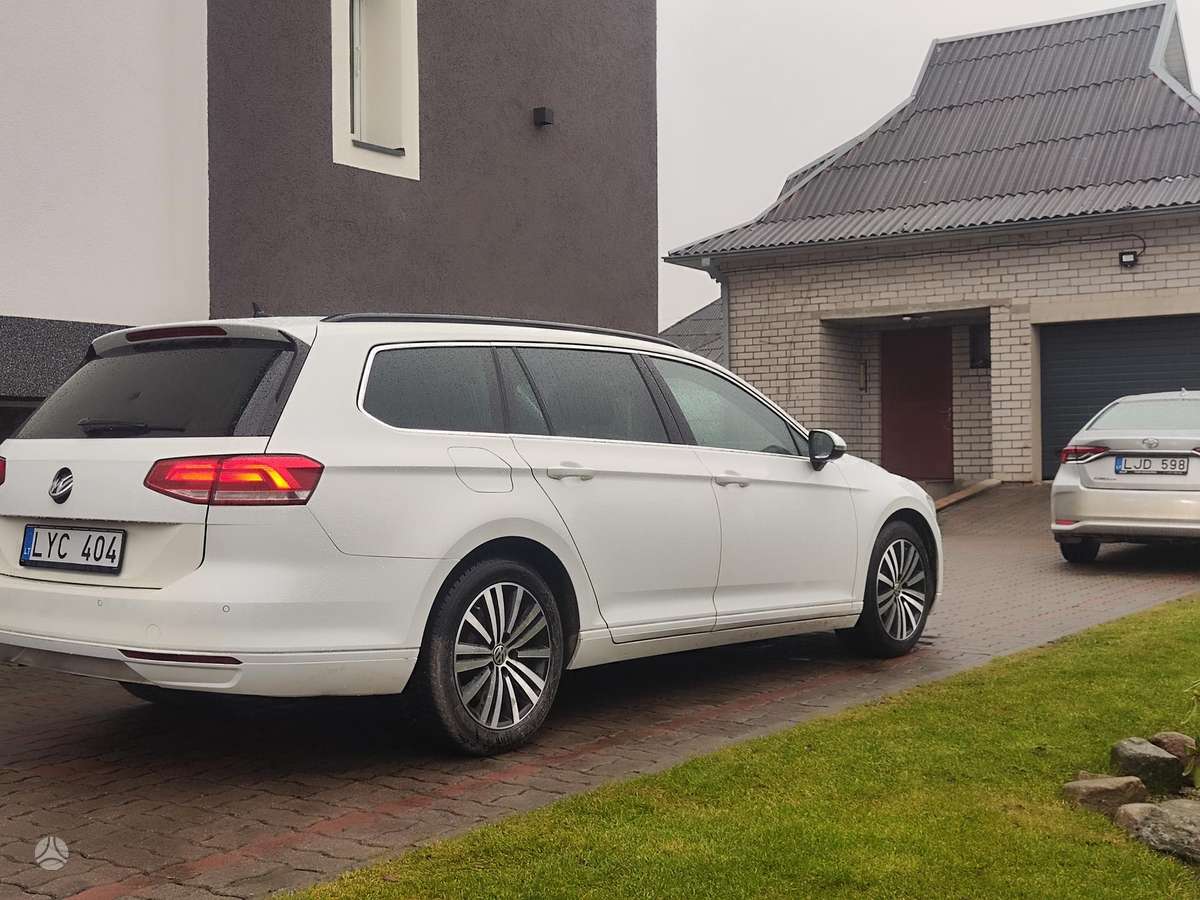Volkswagen Passat - 4