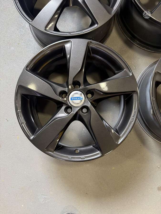 -Kita- Volvo, ford, light alloy, R17