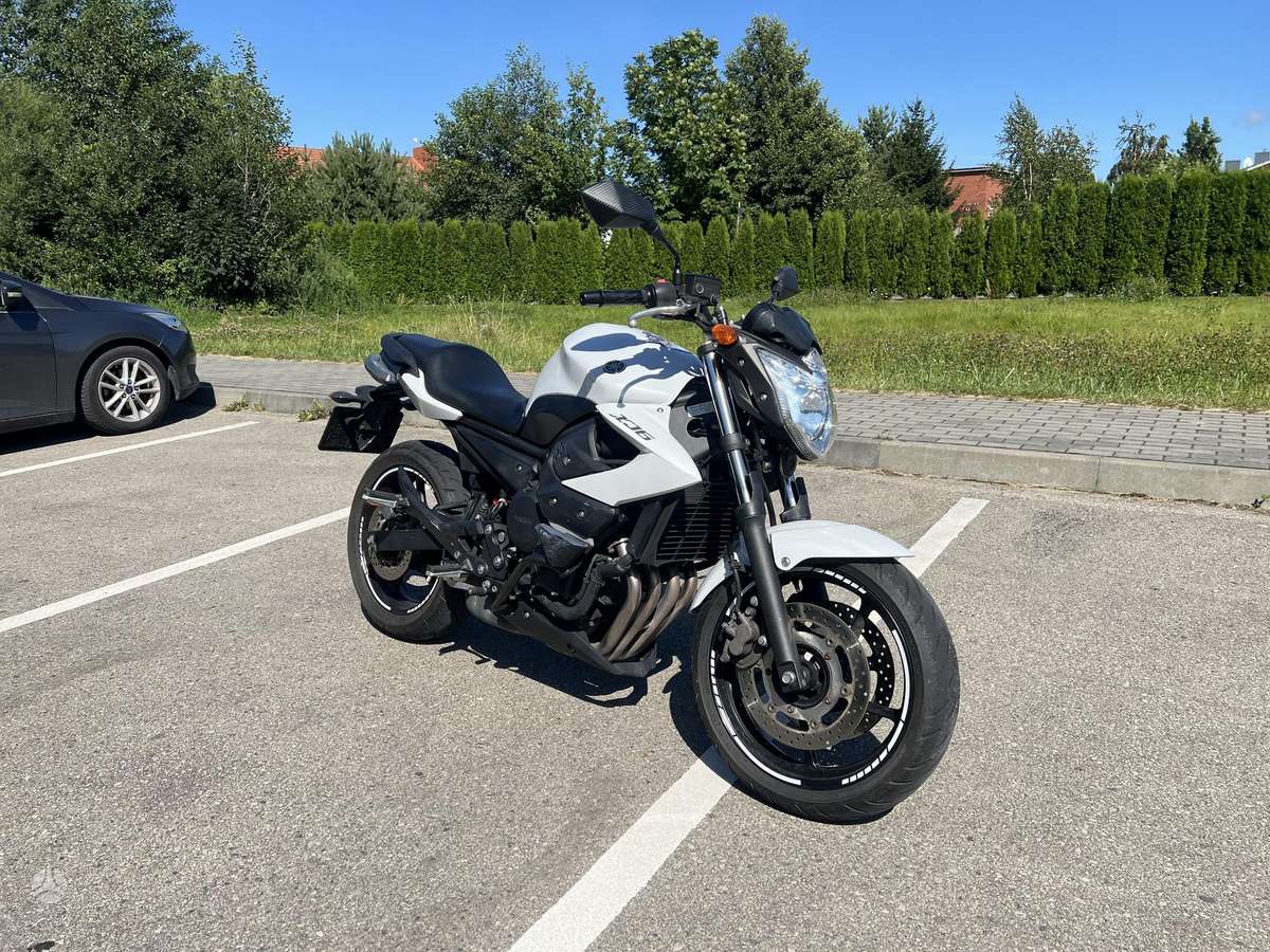 Yamaha XJ6 600cc, street / classic