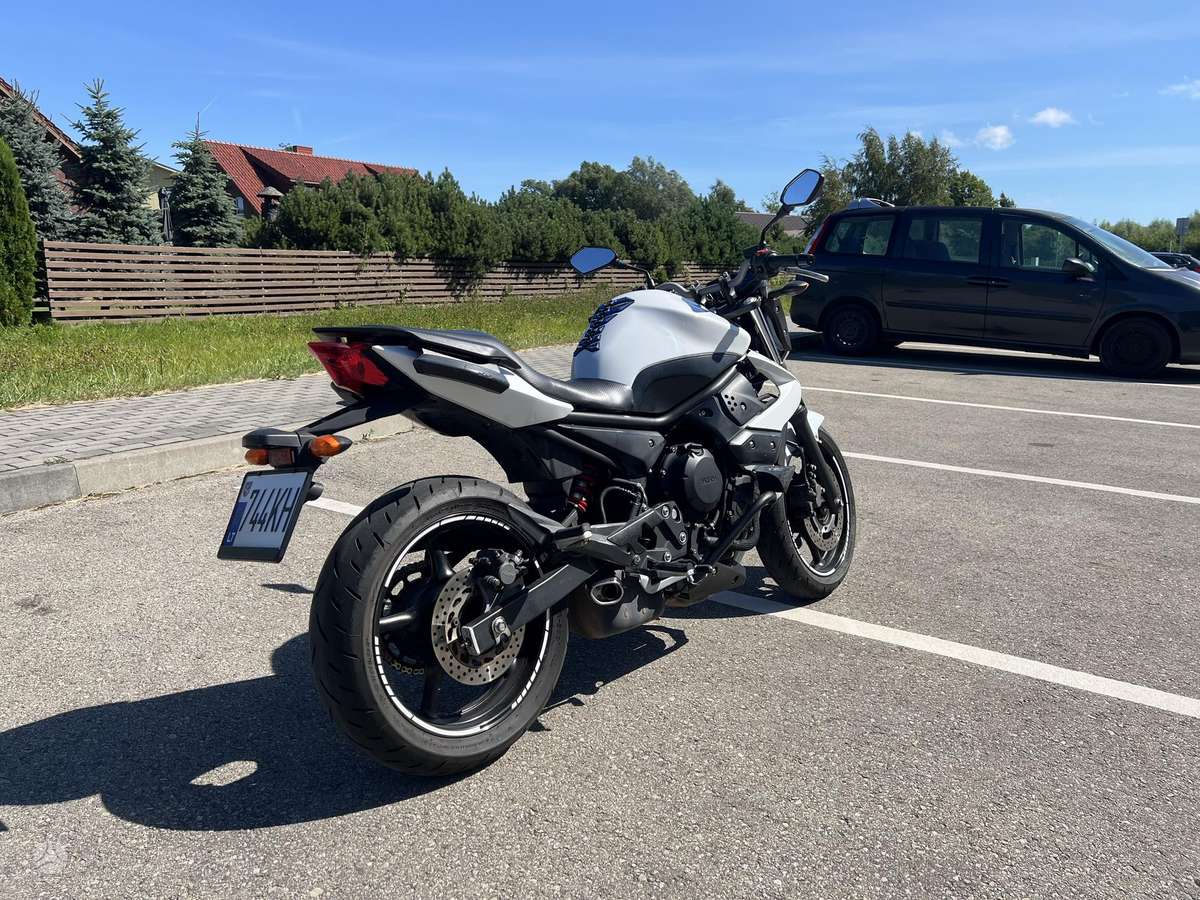 Yamaha XJ6 600cc, street / classic