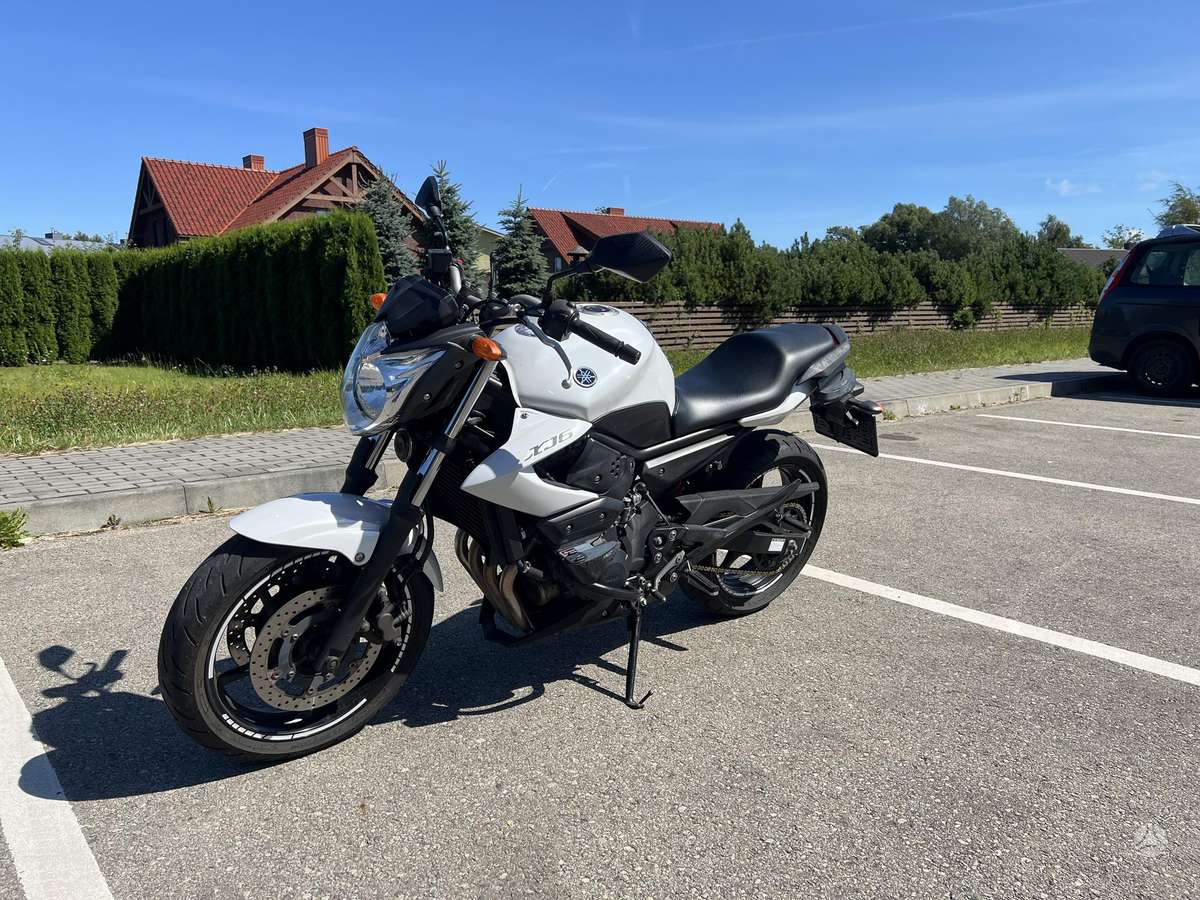 Yamaha XJ6 600cc, street / classic