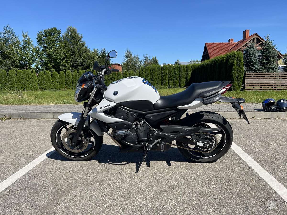 Yamaha XJ6 600cc, street / classic