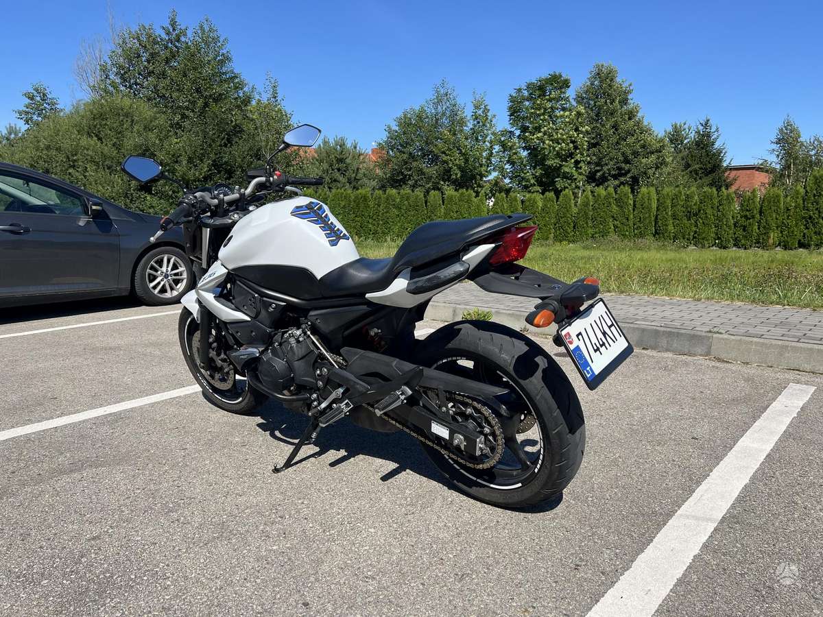 Yamaha XJ6 600cc, street / classic