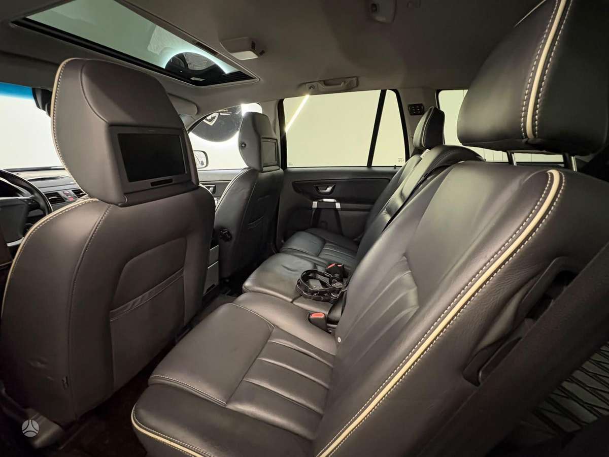 Volvo XC90 - 10