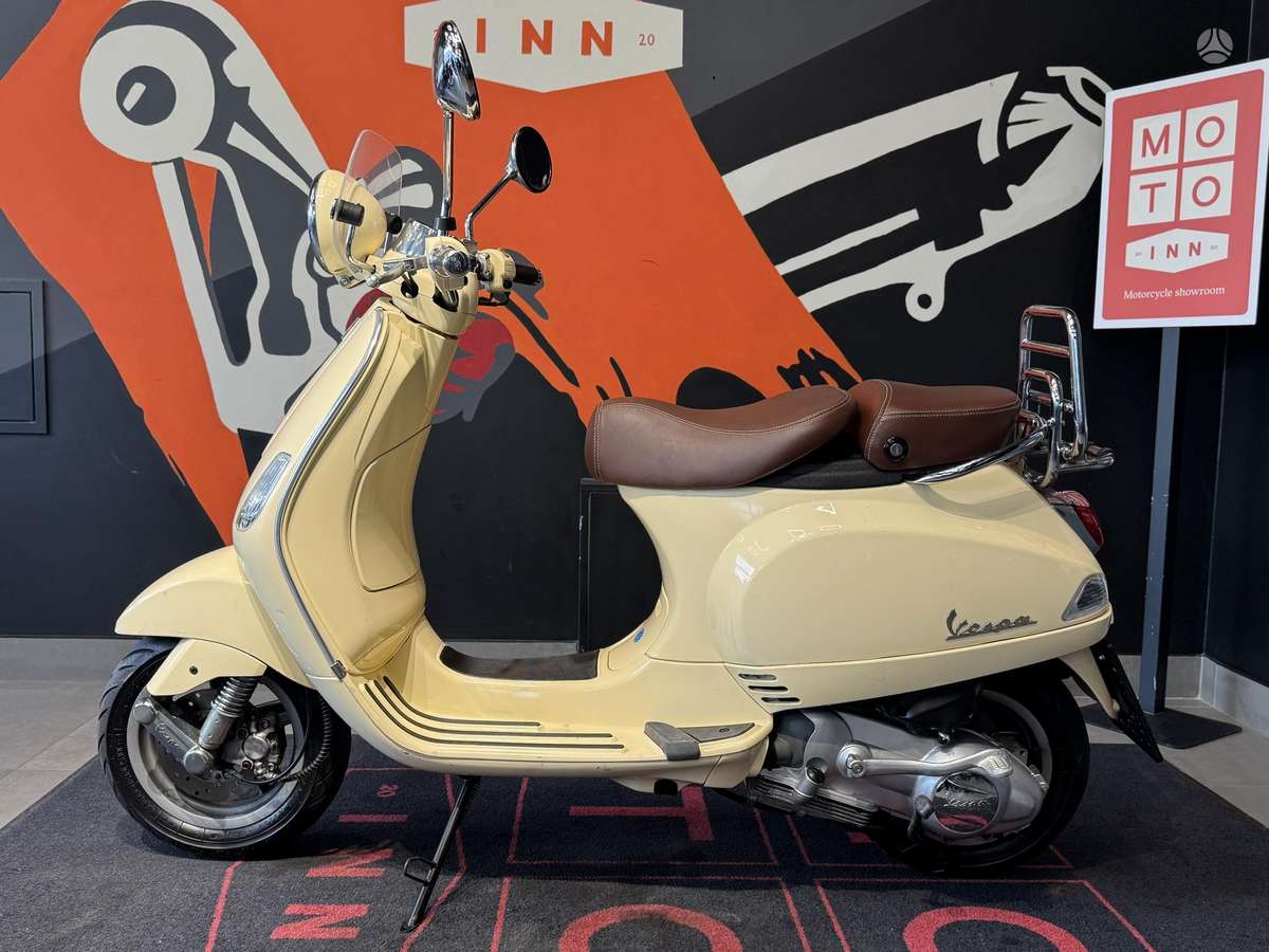 Piaggio Vespa 125cc, scooters / mopeds