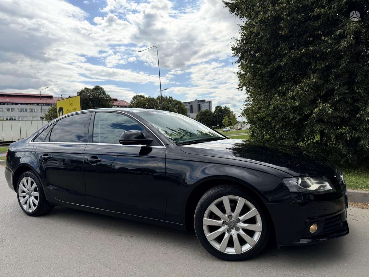 Audi A4, 2.0 l., Седан
