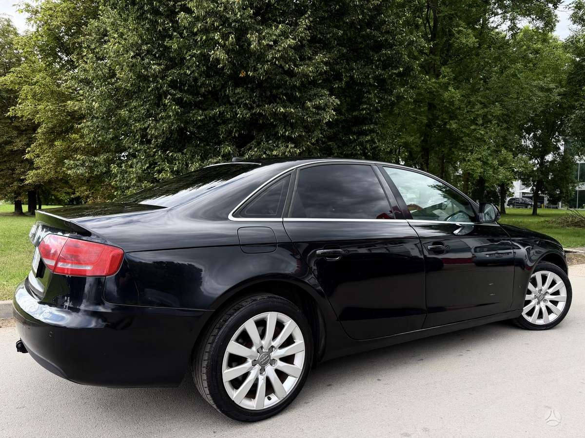 Audi A4, 2.0 l., Седан
