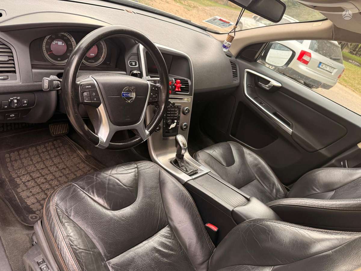 Volvo XC60 - 8