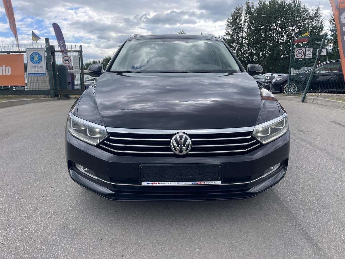 Volkswagen Passat - 4
