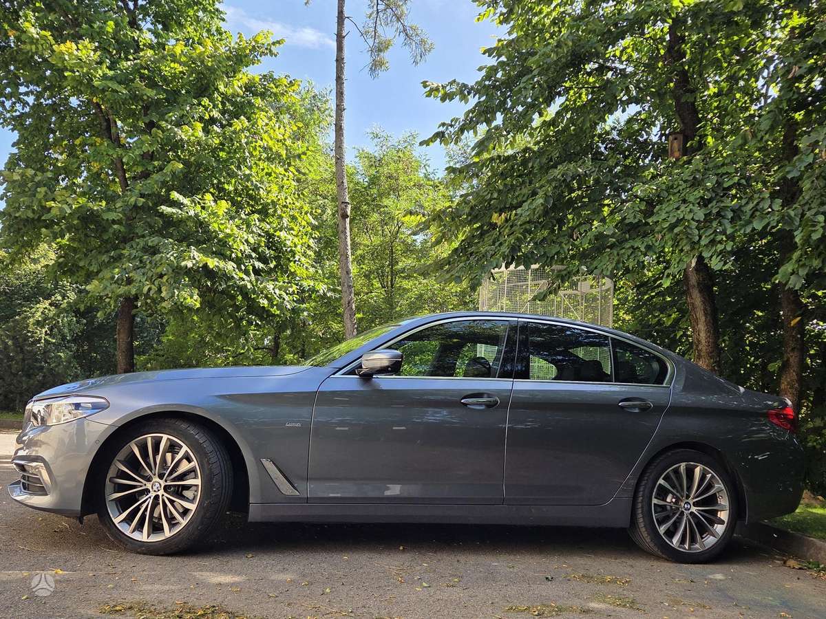 BMW 520, 2.0 l., Седан