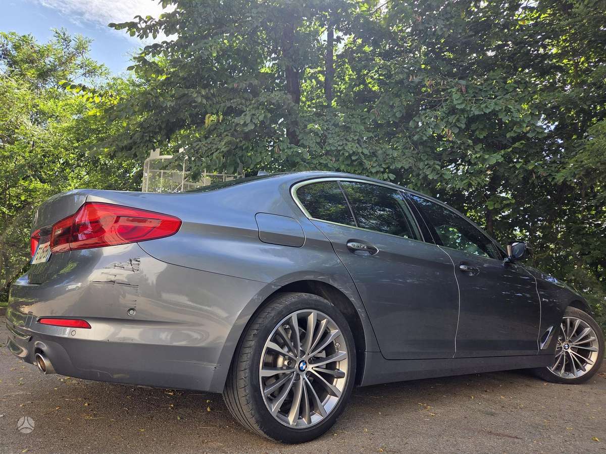 BMW 520, 2.0 l., Седан