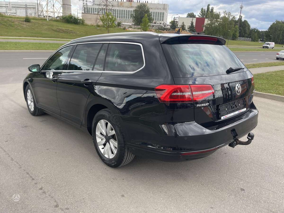 Volkswagen Passat - 11