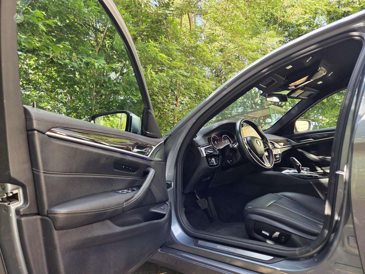BMW 520, 2.0 l., Седан